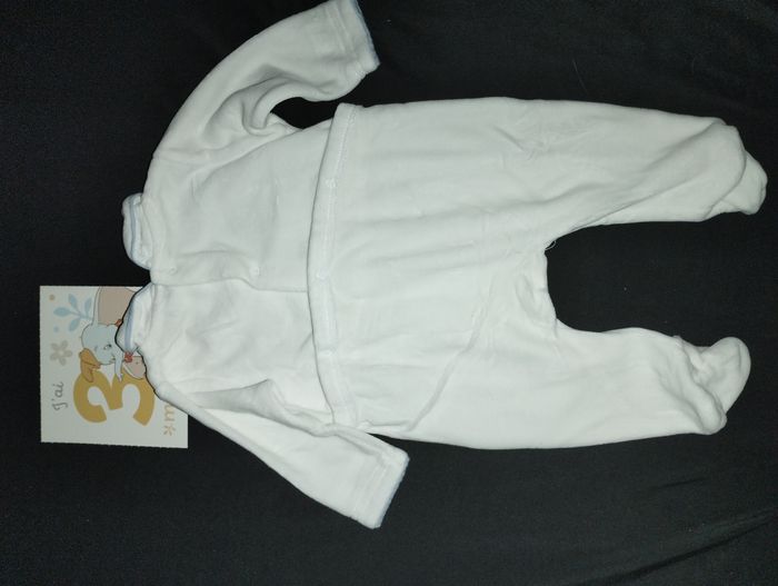 Pyjama 3 mois - photo numéro 2