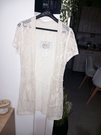 Gilet ajouré pailleté 