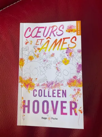 Livre de poche collen hoover « cœurs et âmes »