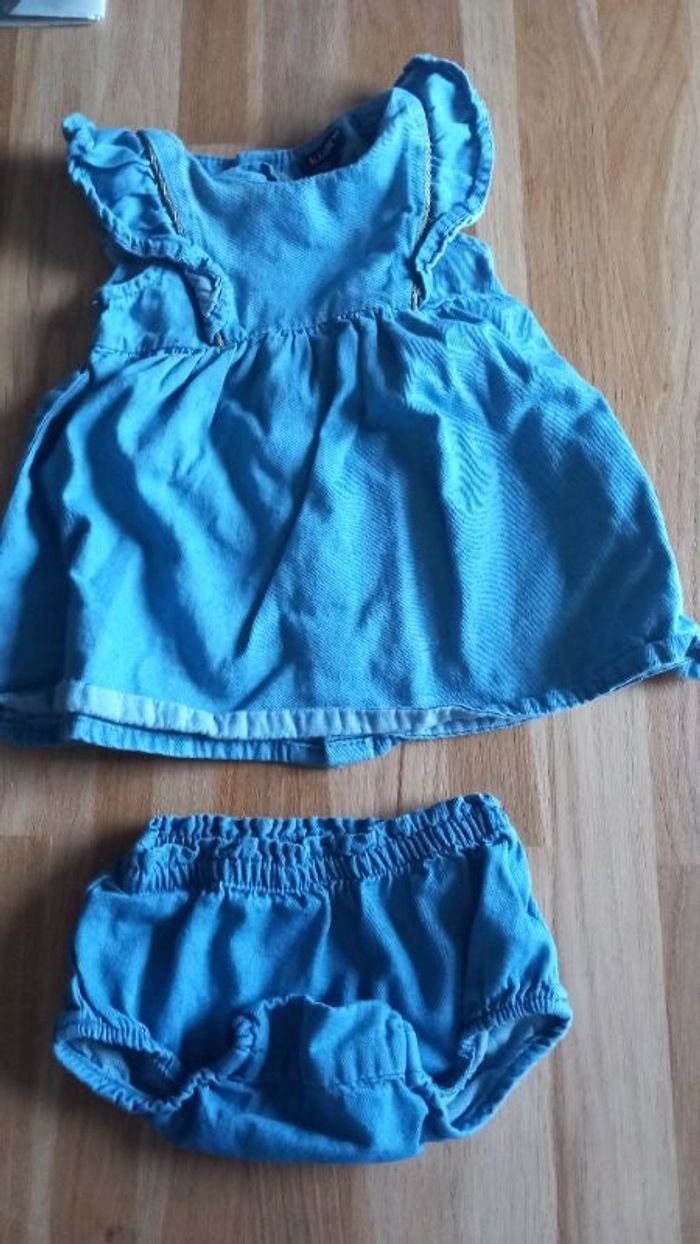 Petite robe en jean avec culotte bouffante