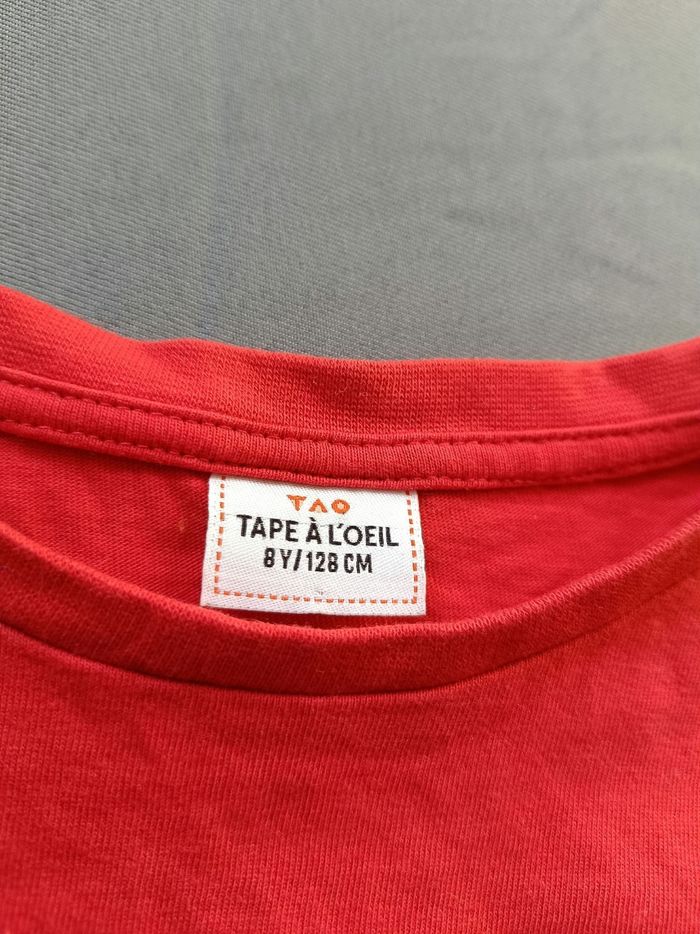 T-shirt ML rouge 🎮 Taille 8 ans - photo numéro 3