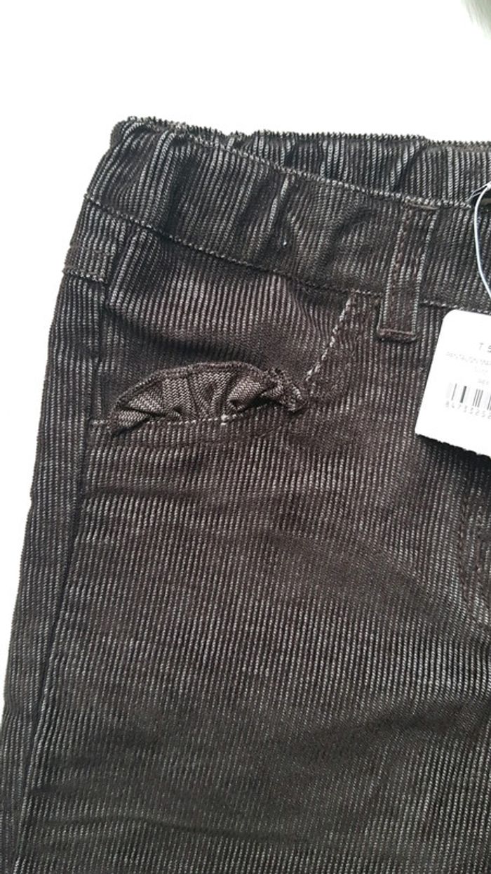 Sublime pantalon effet velours côtelé fille 5ans neuf - photo numéro 4