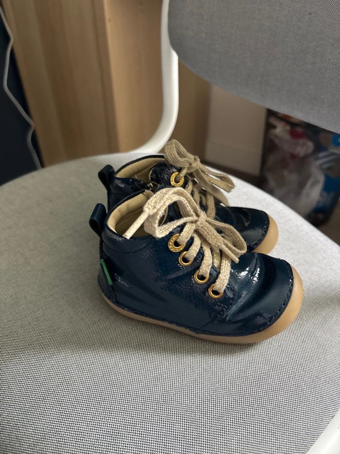 Chaussure taille 19 - photo numéro 3