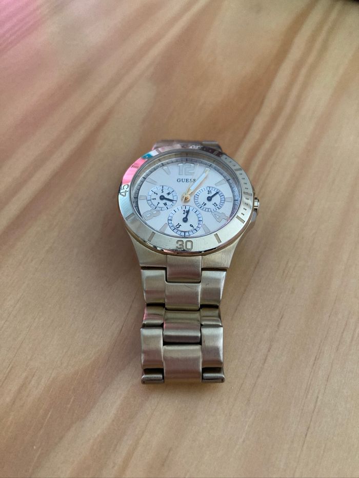 Jolie montre Guess - photo numéro 2