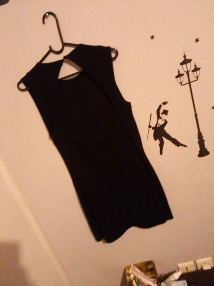 Robe noir - photo numéro 4