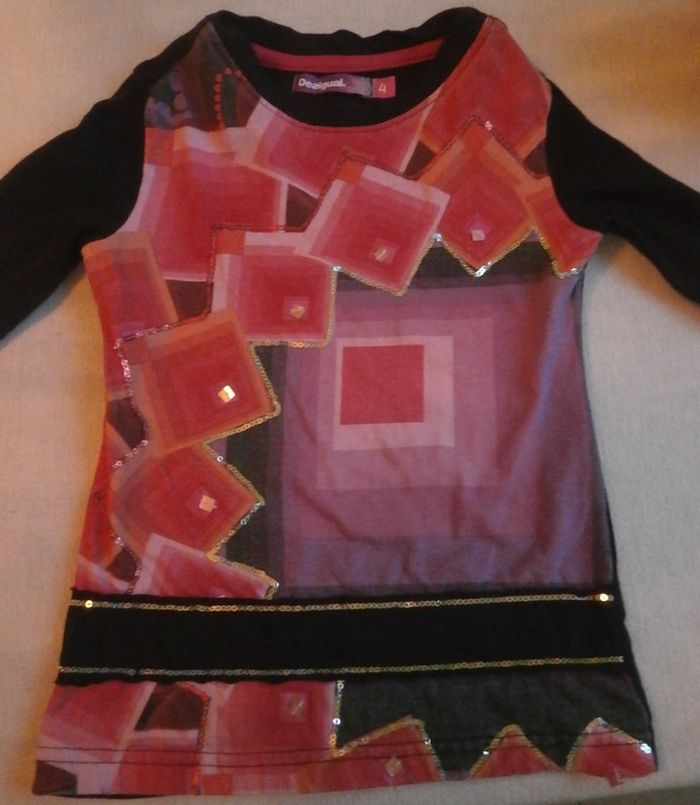 T-shirt longues manches Desigual noir et déco filles