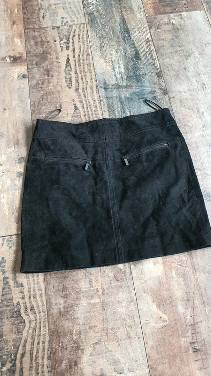 Jupe mango en cuir taille 36 en très bon état - photo numéro 9