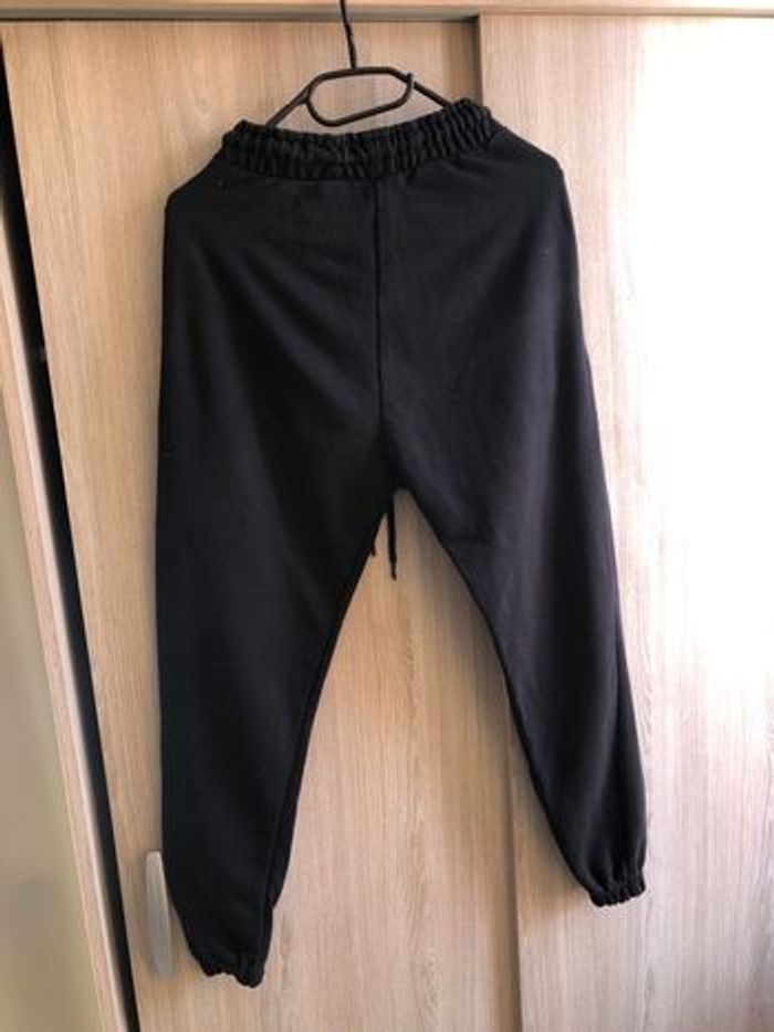 Jogging noir - photo numéro 2