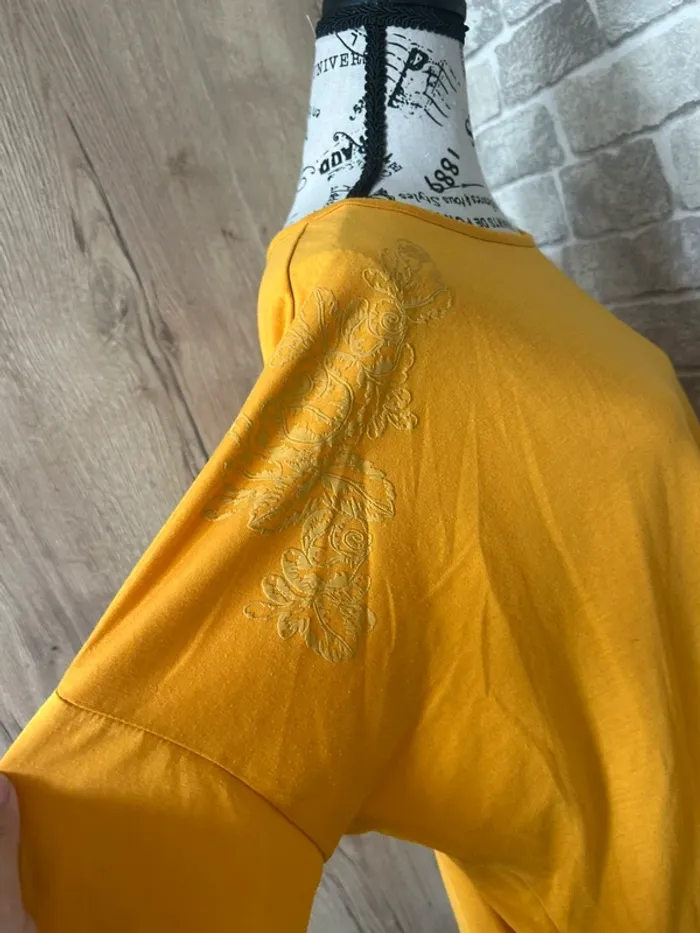 T-shirt manches longues avec imprimer taille 46/48 - photo numéro 3