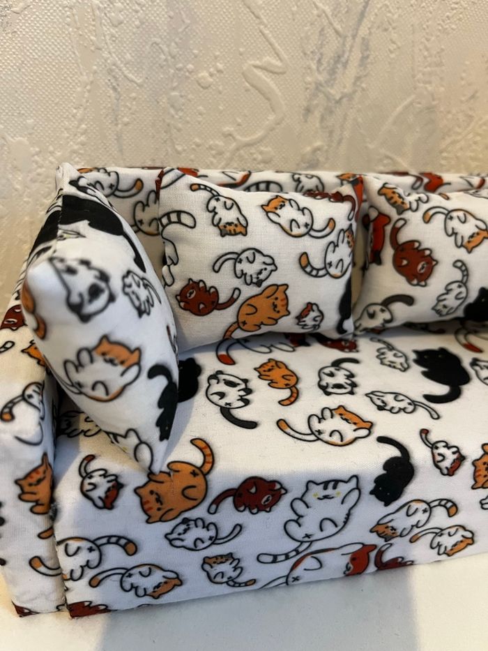 Canapé / meuble pour barbie Neuf - photo numéro 2