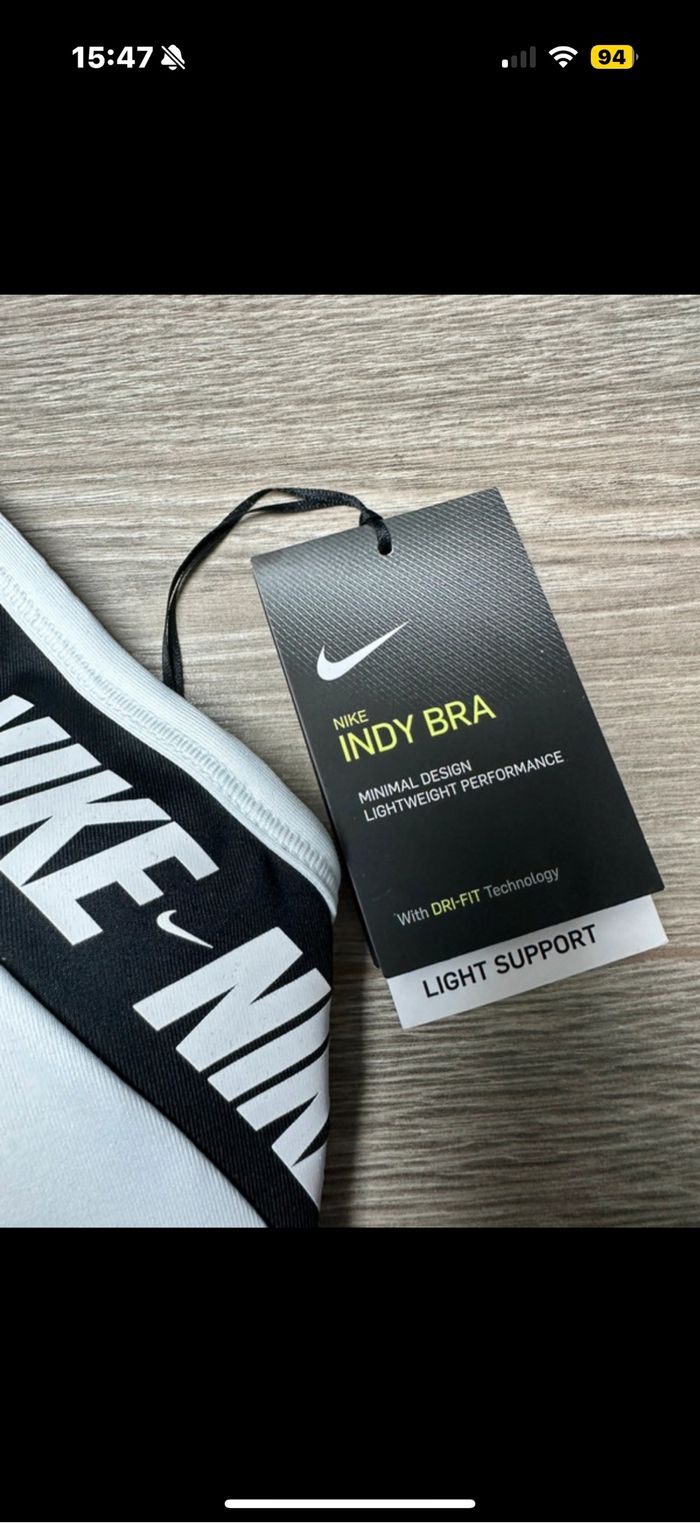 Brassière Nike Blanche et noir  Avec coussinets - photo numéro 4