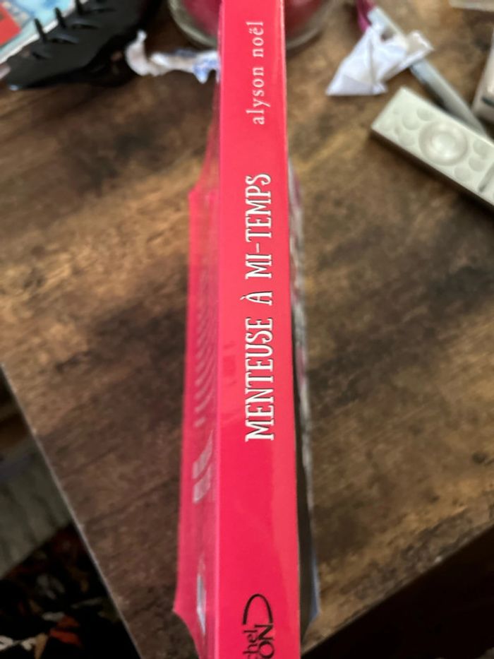 Menteuse à mi temps - photo numéro 3