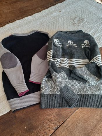 1 pull plus un gilet 4ans orchestra