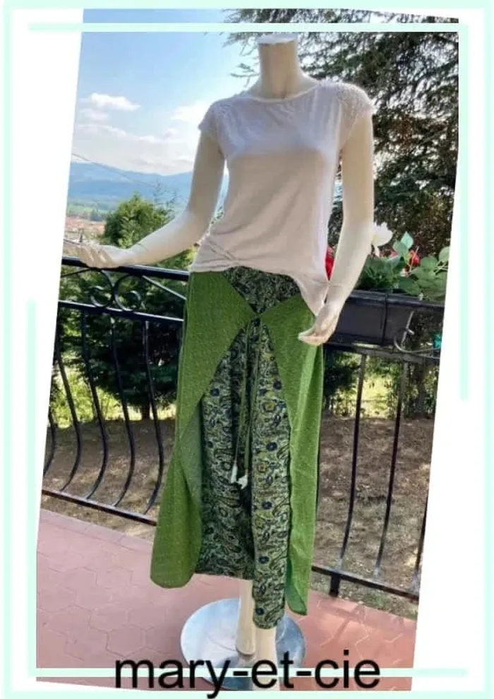 SOLDE - Pantalon fluide taille S - photo numéro 3