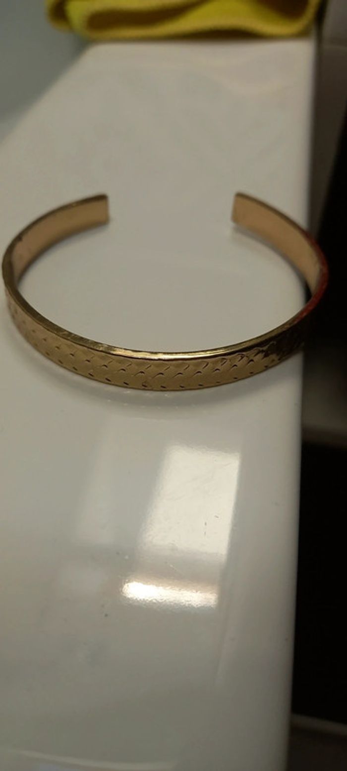 Bracelet jonc doré
