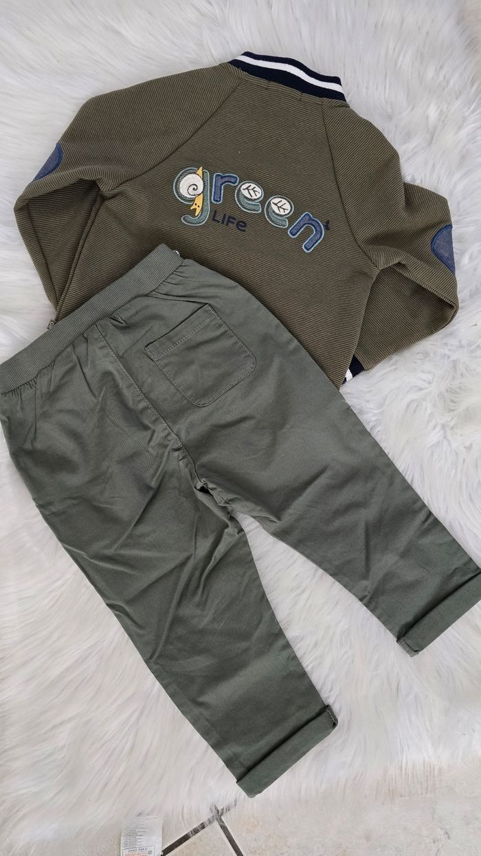 NEUFS(NON PORTÉS) 🏷🏷😍 superbe ensemble  veste zippée et pantalon toile 36mois/3ans garçon🤩