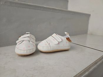 Baskets bébé fille 6/ 9 mois BBF2