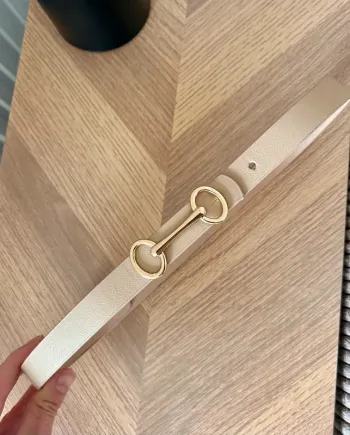 Ceinture beige à boucle dorée taille ajustable élégante – Neuve