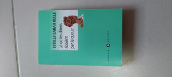 Là où les chiens aboient par la queue