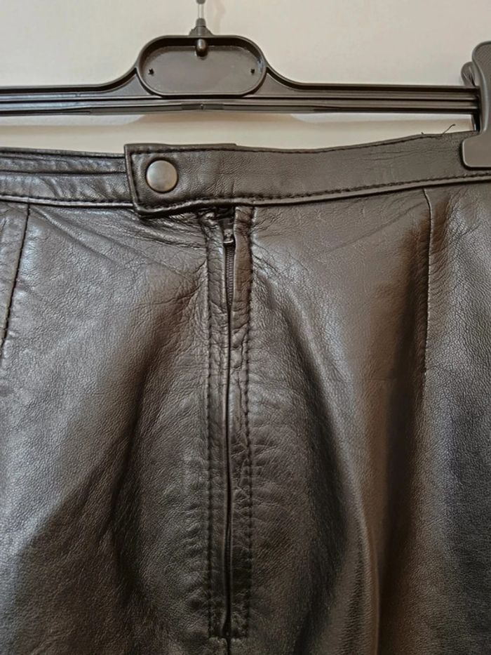 C1 Jupe cuir noire 40 - photo numéro 3