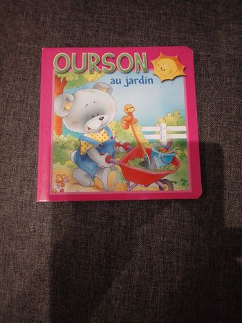 Livre enfant - Ourson au jardin