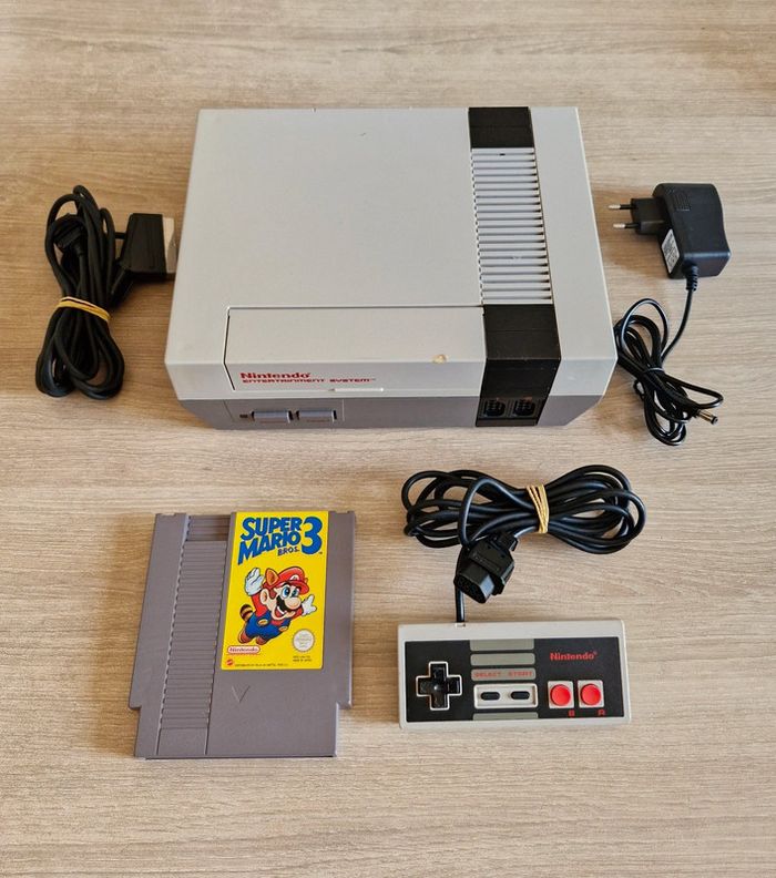 Console Nintendo NES + 1 Manette & Jeu Super Mario Bros 3
