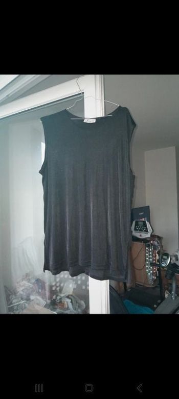 Débardeur noir très fin taille 44/46
