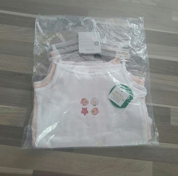 Bodies  3 ans obaibi neuf