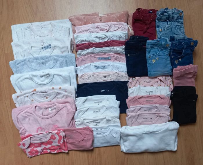 Lot de vêtements filles 6 mois