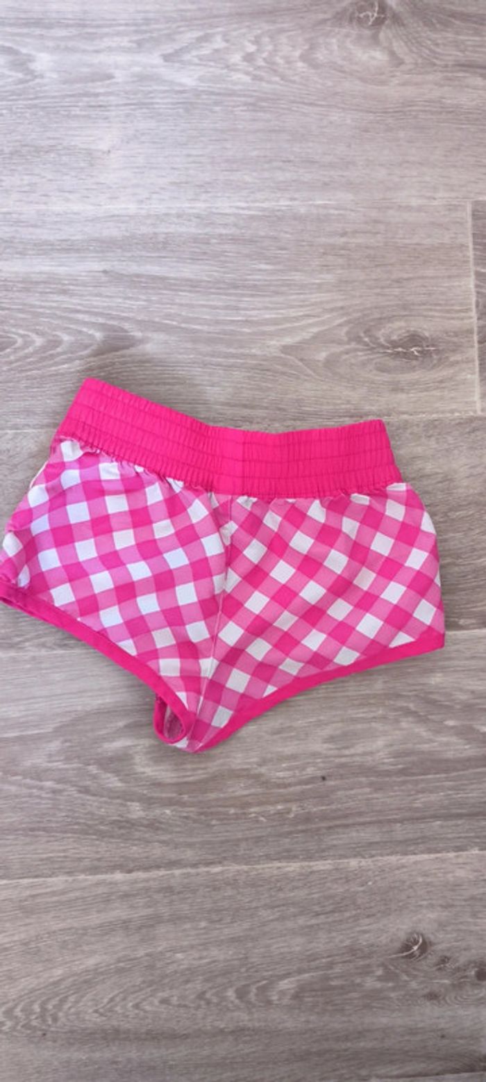 Short go sport rose parfait état - photo numéro 4
