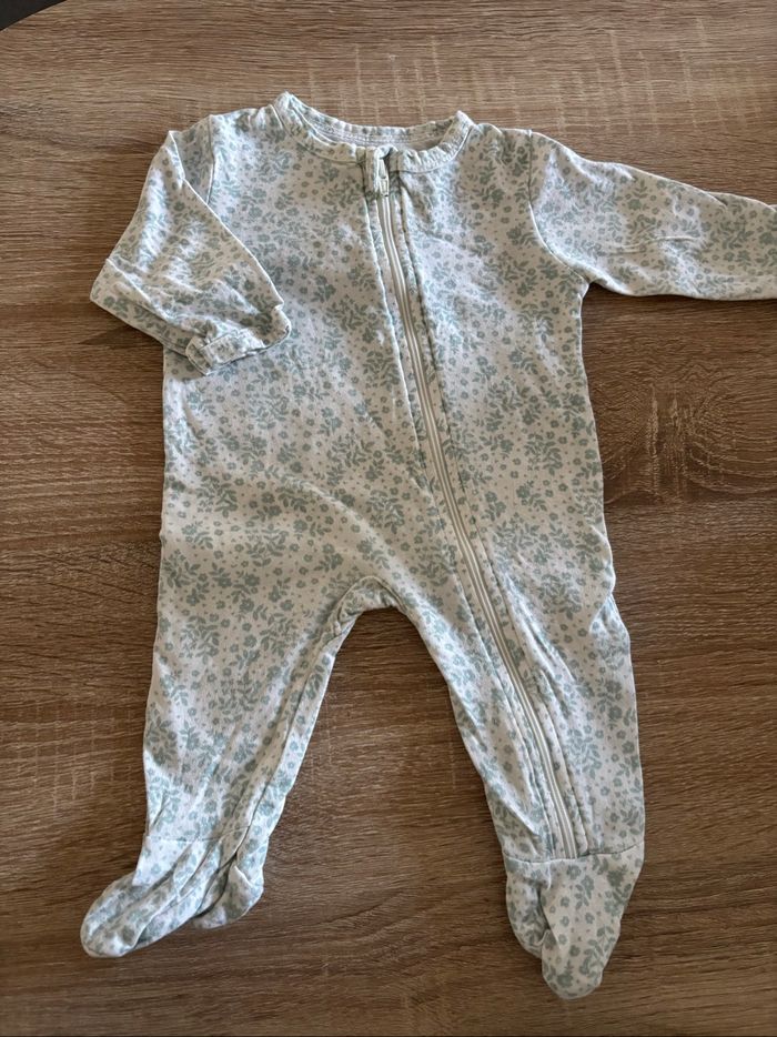 Lot pyjama bébé 1 mois - photo numéro 5