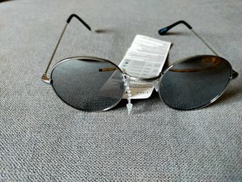 Lunettes de soleil rondes argentées – neuves avec étiquette