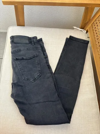 Jean noir zara taille 38