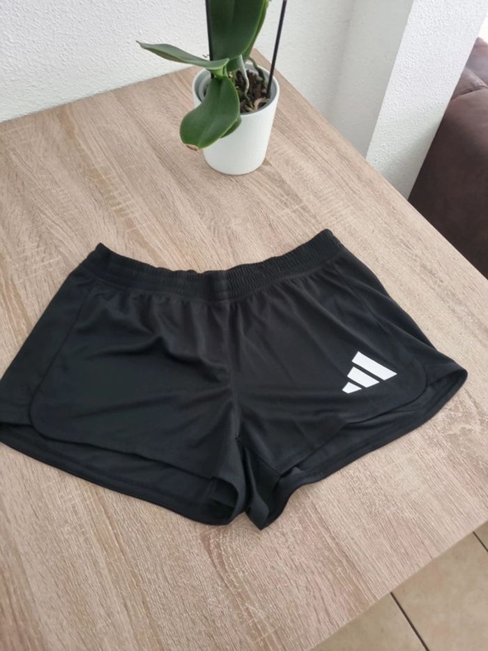 Short adidas