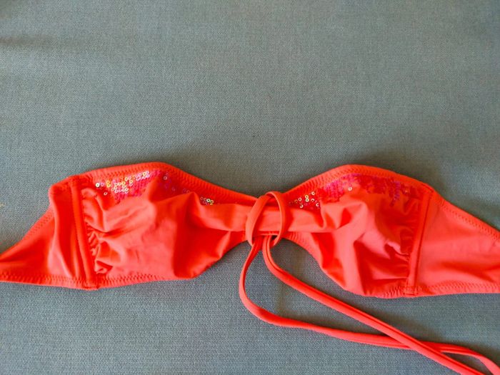 Bikini 2 pièces orange fluo – Haut 85 / Bas 38 – Neuf avec étiquette - photo numéro 9
