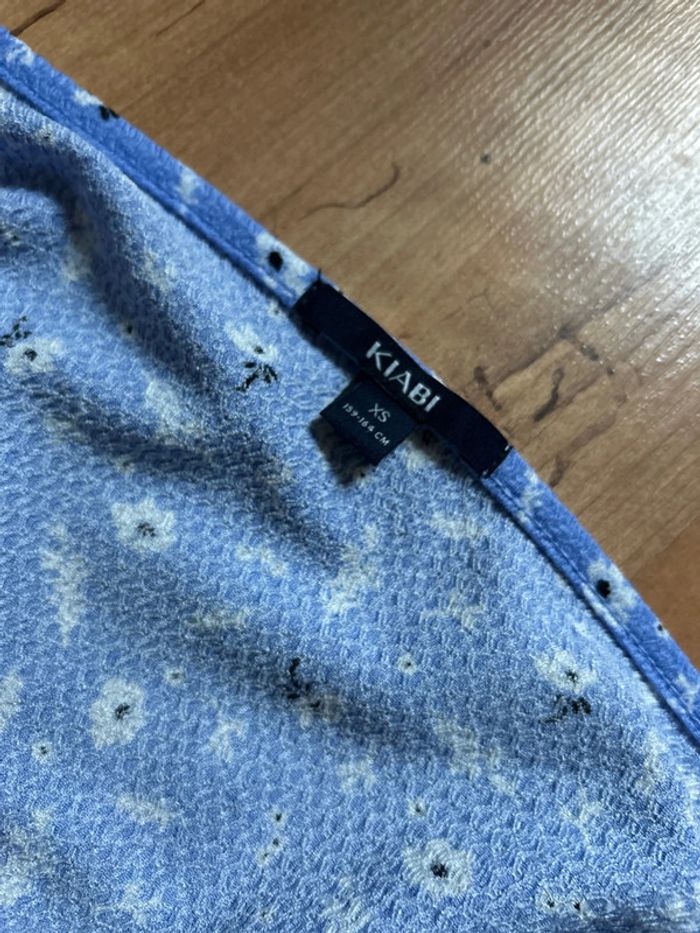 Combinaison short fleurie neuve - taille Xs - photo numéro 3