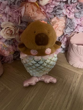 Peluche capybara