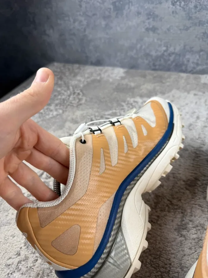 Salomon XT-4 OG - Tire Vanilla Ice - Beige & White & Blue - photo numéro 17