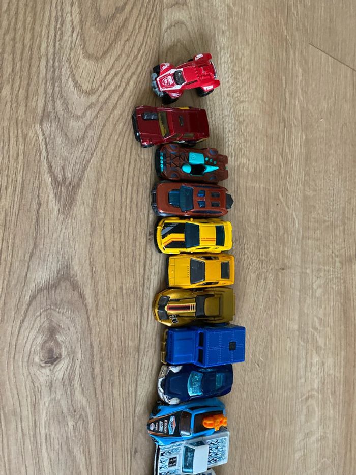 Lot de 20 voitures en métal hotwheels - photo numéro 4
