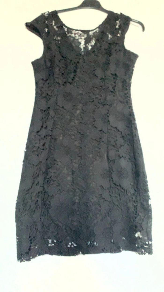 Jolie robe dentelle double tM