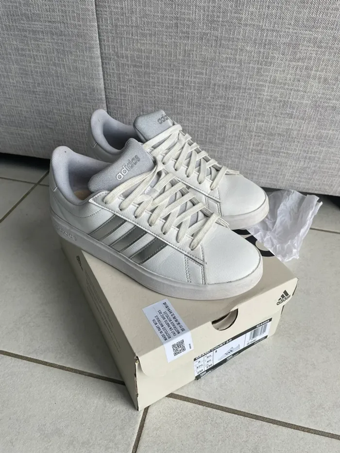 Basket adidas