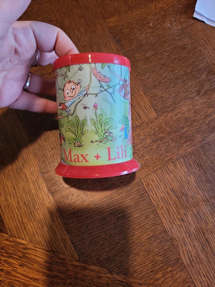 Pot à crayon neuf