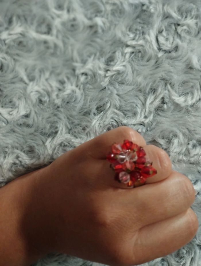 Bague originale ajustable avec perles - photo numéro 3