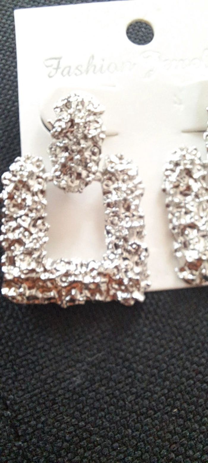 Boucle d'oreilles - photo numéro 2