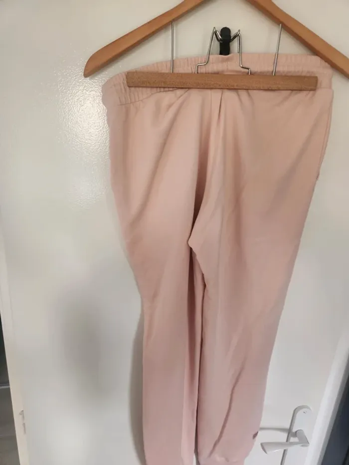 Jogging rose saumonée taille s c&a - photo numéro 3