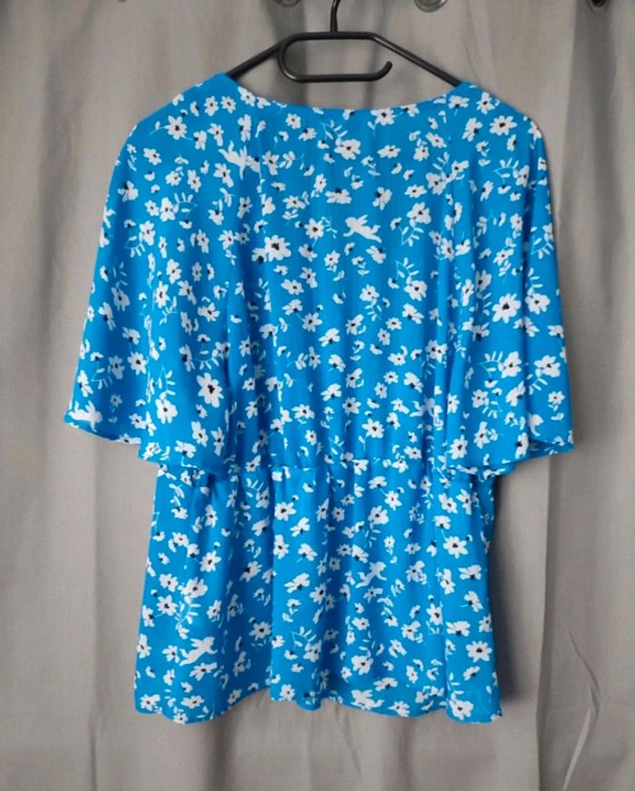 Tunique marque Etam
Taille 44
Neuve - photo numéro 2