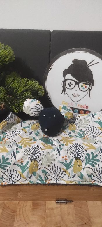 Doudou Souris Créateur Meli Mélo De Couture Bleu Marine Foncé Plante Feuilles