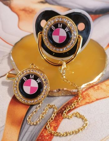Sucette bmw rose