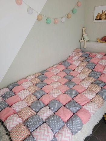 Couverture fait  à la main 👋