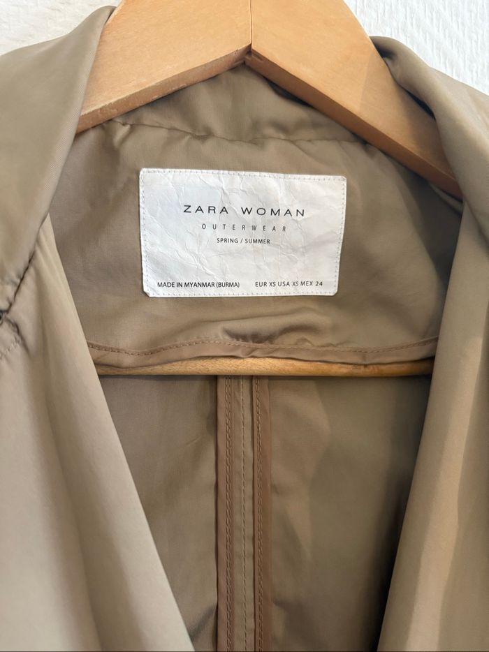 Trench long  beige Zara - photo numéro 3